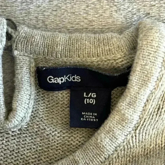 GAP - knit short(cap) sleeve dress with sequin hearts and ruffled skirt. Size 10 - Picture 3 of 5